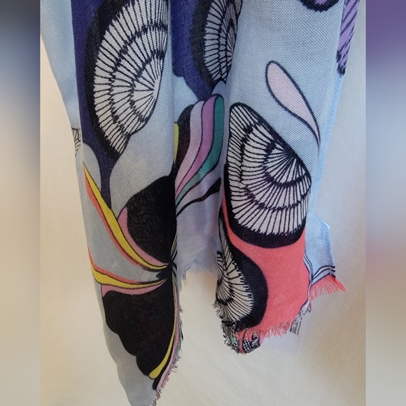 Vera Bradley Soft Fringe Scarf Wrap Butterfly By NWT - Picture 4 of 8